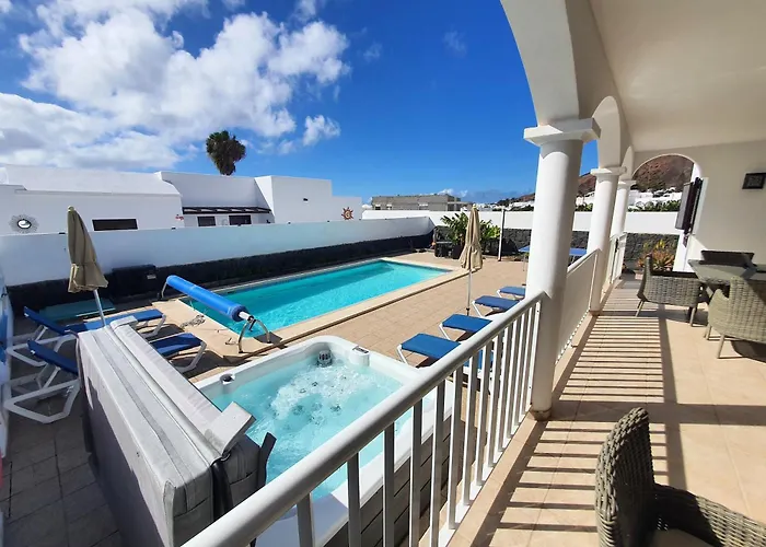 Alberto Private Heated Pool, Jacuzzi, Sea Views