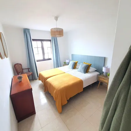 Villa Alberto Private Heated Pool, Jacuzzi, Sea Views Playa Blanca (Lanzarote)