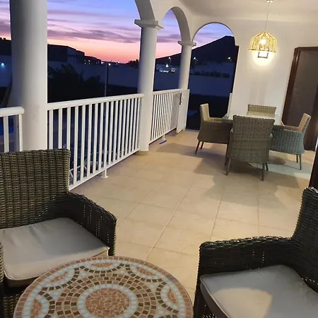 Alberto Private Heated Pool, Jacuzzi, Sea Views Playa Blanca (Lanzarote)
