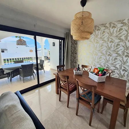 Villa Alberto Private Heated Pool, Jacuzzi, Sea Views Playa Blanca (Lanzarote)