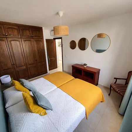 Alberto Private Heated Pool, Jacuzzi, Sea Views Villa Playa Blanca