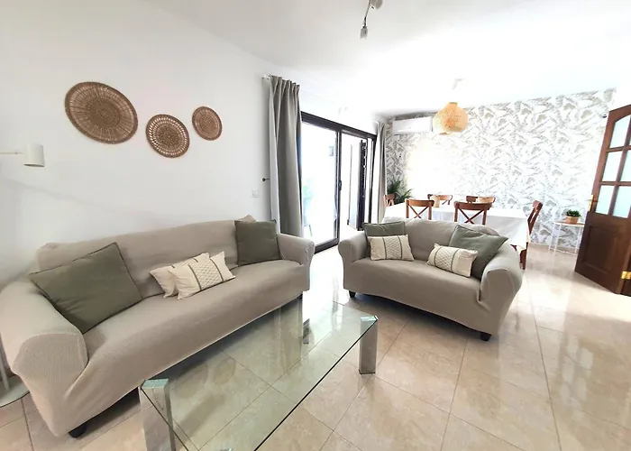 Vila Alberto Private Heated Pool, Jacuzzi, Sea Views