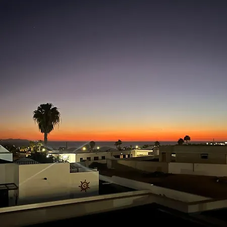 Alberto Private Heated Pool, Jacuzzi, Sea Views Villa Playa Blanca (Lanzarote)